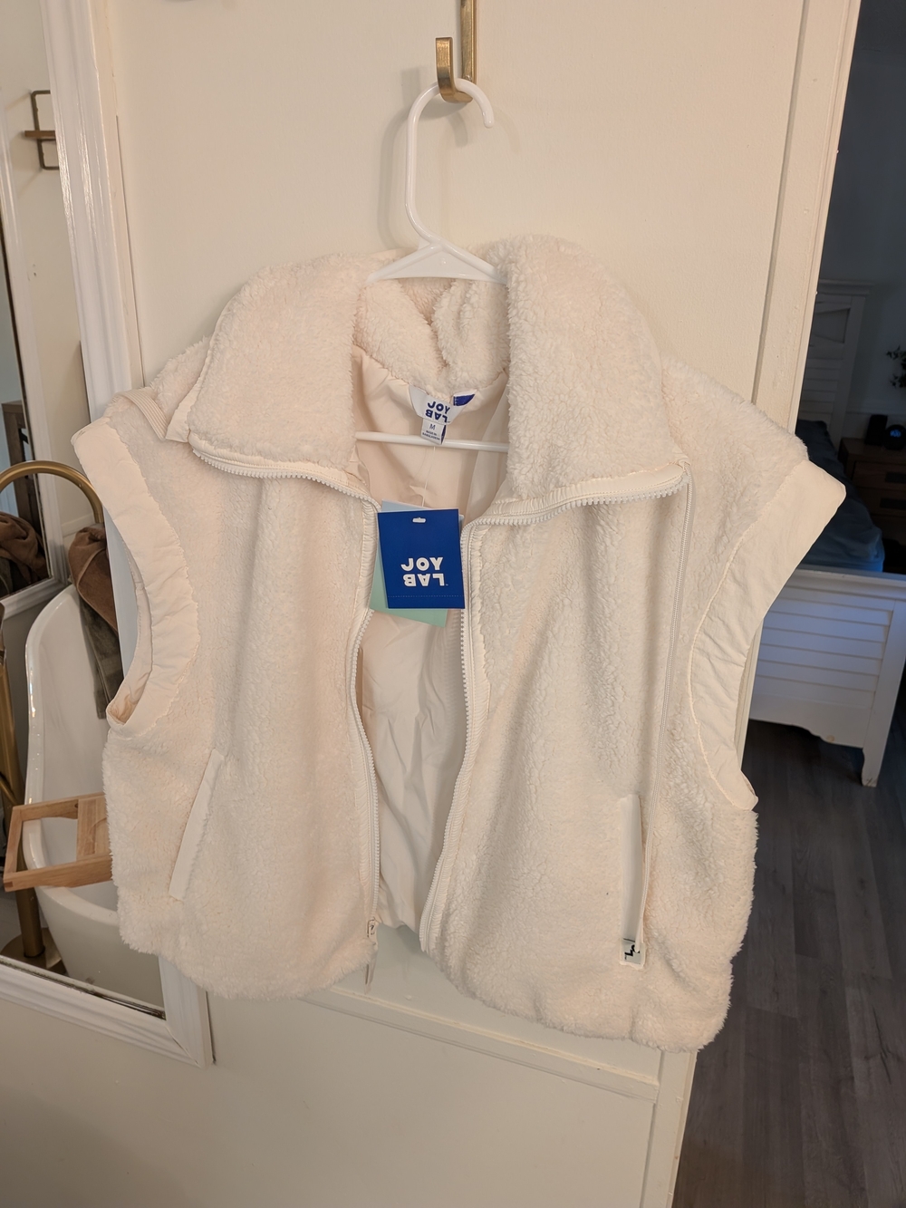 JoyLab Women’s Cream Sherpa Zip Front Vest